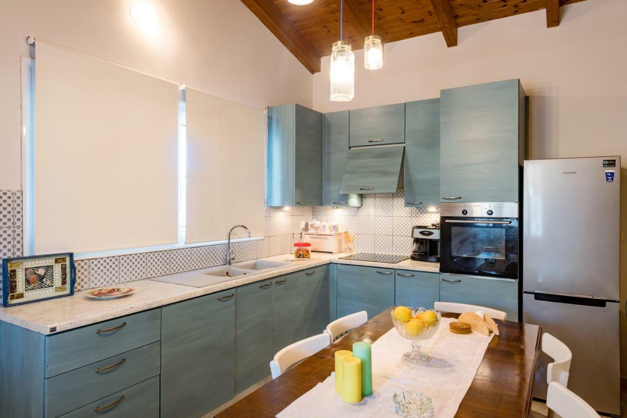 Kiko, The Coastline House Kato Achaia Exterior foto