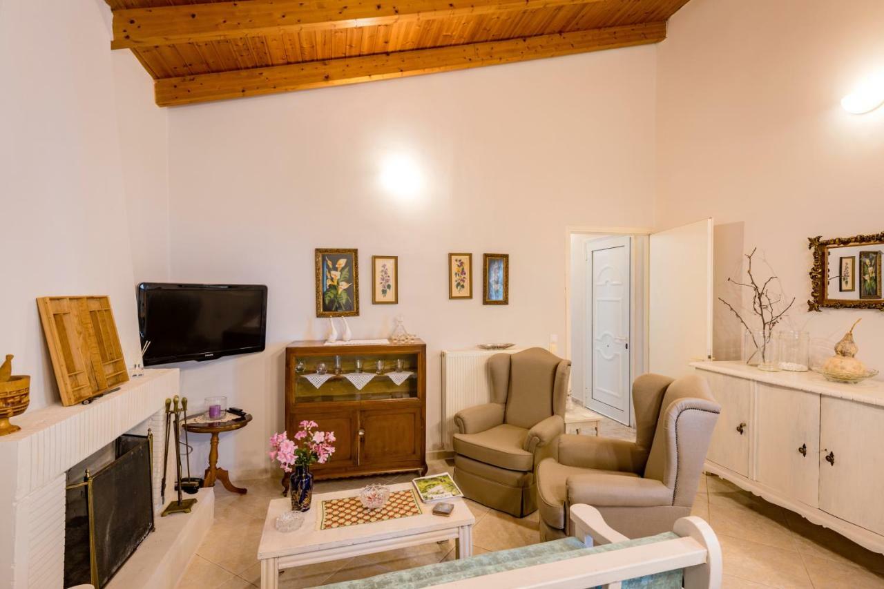 Kiko, The Coastline House Kato Achaia Exterior foto